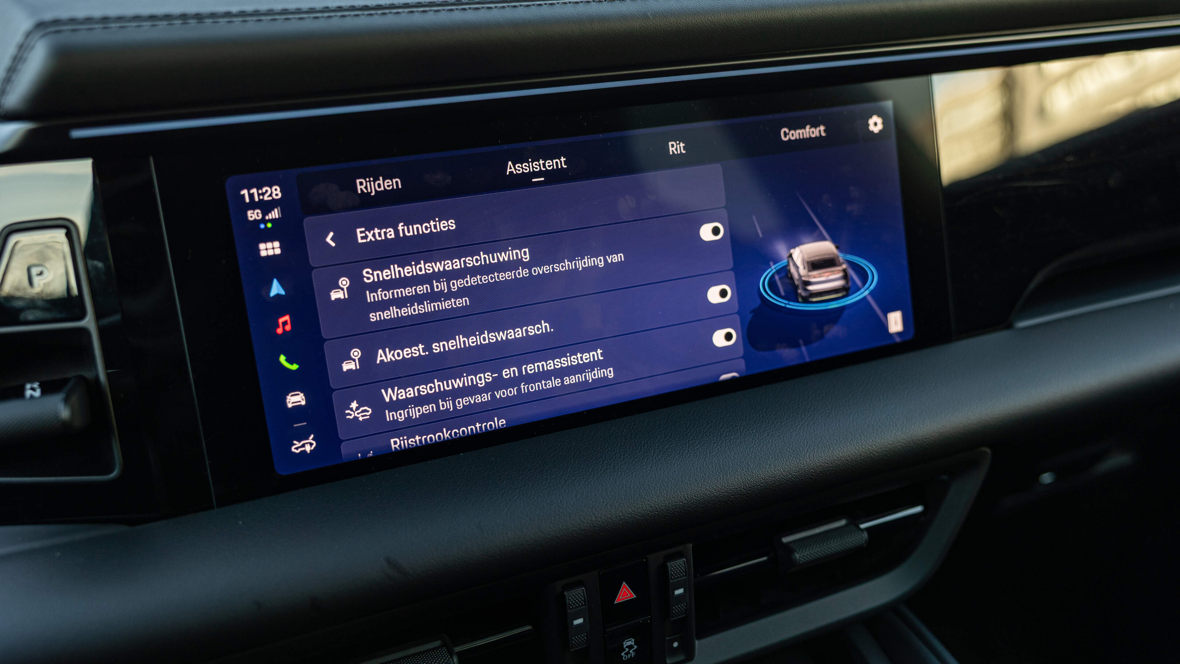 Dit is per 1 juli 2026 verplicht in nieuwe auto’s: zwarte doos, ander remlicht en camera die je in de gaten houdt